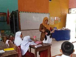 Sentuhan Kasih Laswi Ninayanti, Guru SDN 34 Deteng-Deteng yang Mengajar dengan Hati