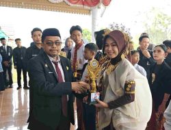 Kepala Dinas Pendidikan, Pemuda dan Olahraga Kabupaten Majene Hadir di Peringatan Hari Sumpah Pemuda ke-98, Serahkan Penghargaan Juara Festival Tunas Bahasa Ibu (FTBI)